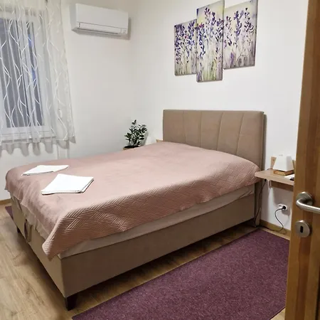 Mohas Vendeghaz Mohas Ut 107 * Koszeg